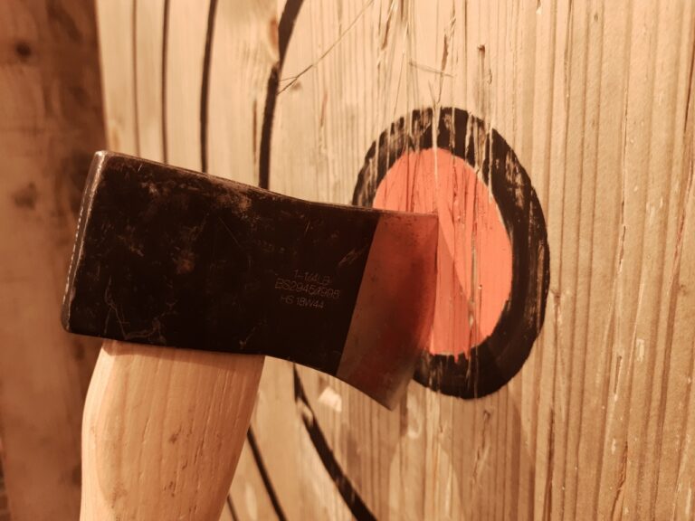 Mobile Axe Throwing Let Us Bring The Action To You Axe Junkies